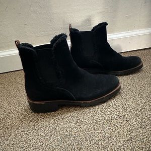 Sam Edelman Chelsea boots in black, size 6. Lightly used.